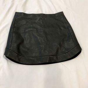 NWOT BCBGMAXAZRIA LEATHER SKIRT
